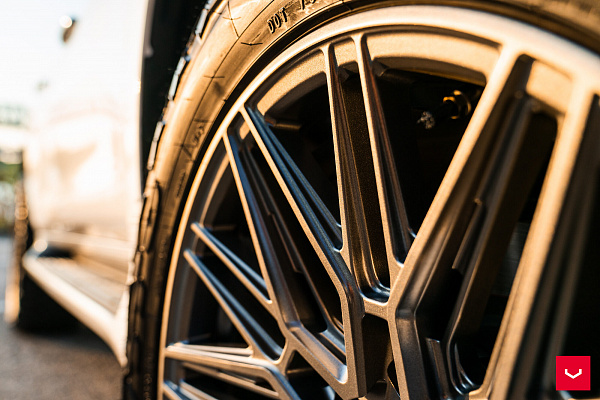 Фото дисков Vossen HF6-5 Сатиновый графит на Lexus GX II