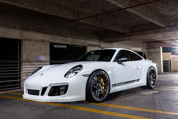 Фото дисков Strasse Wheels SV4 Deep Concave Monoblock Глянцевый графит на Porsche 911 VII