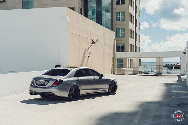 Mercedes-Benz S-Class W222