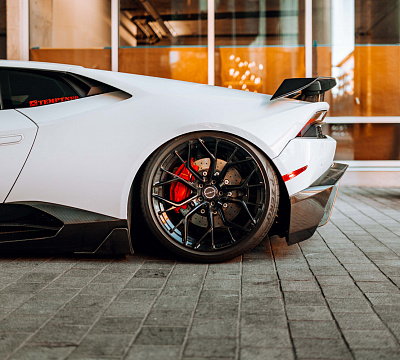 Фото дисков Brixton Forged PF10 на Lamborghini Huracan