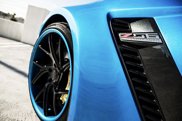 Фото дисков Savini SV67 Черный глянец на Chevrolet Corvette C7