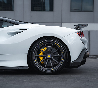 Фото дисков Brixton Forged R11-RS на Ferrari F8