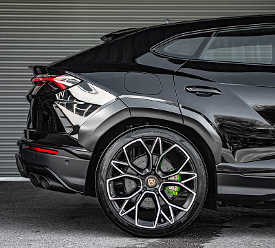 Фото дисков Kahn Type 53 на Lamborghini Urus