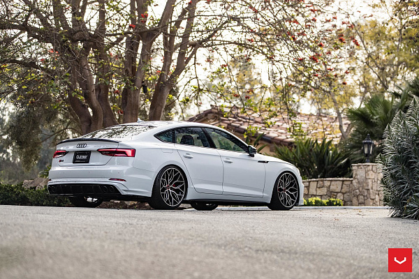 Фото дисков Vossen HF-2 Алмазная проточка на Audi A/S/RS 5 (F5)