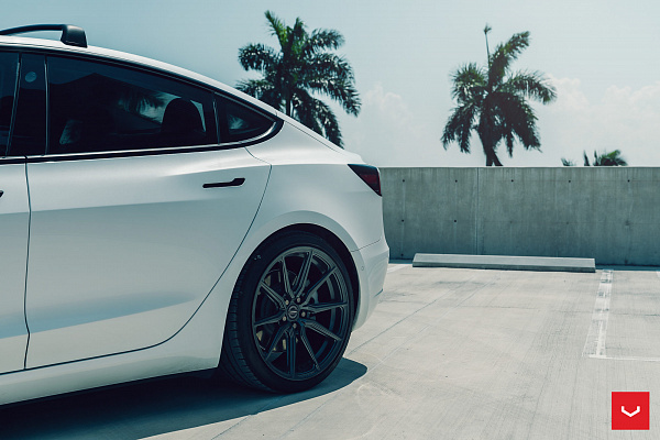 Фото дисков Vossen HF-3 Сатиновый графит на Tesla Model 3