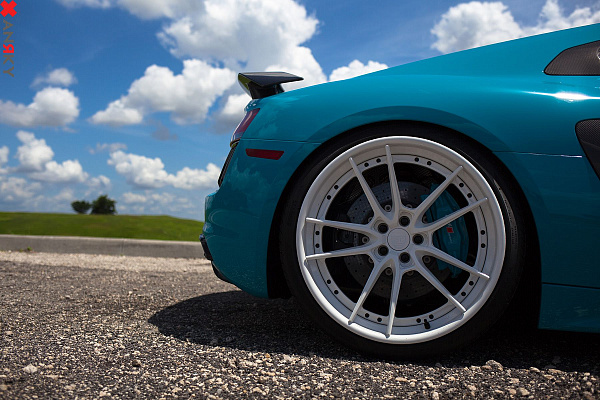Audi R8