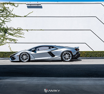 Фото дисков Anrky XR-301 на Lamborghini Revuelto