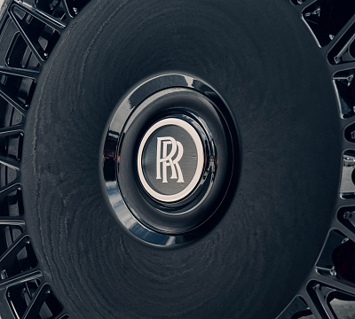 Фото дисков Vossen S17-18 на Rolls-Royce Cullinan