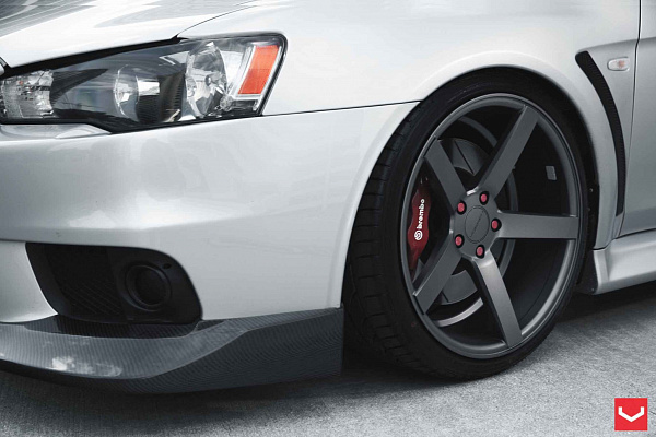 Фото дисков Vossen CV3 Сатиновый графит на Mitsubishi Lancer X