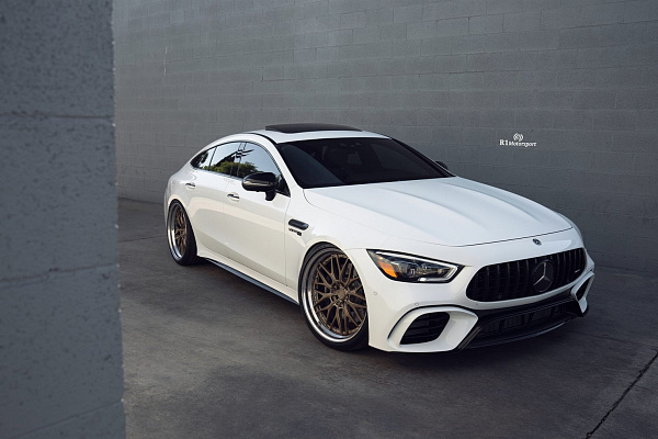 Фото дисков Anrky RS1 Глянцевое темное золото на Mercedes-Benz AMG GT I