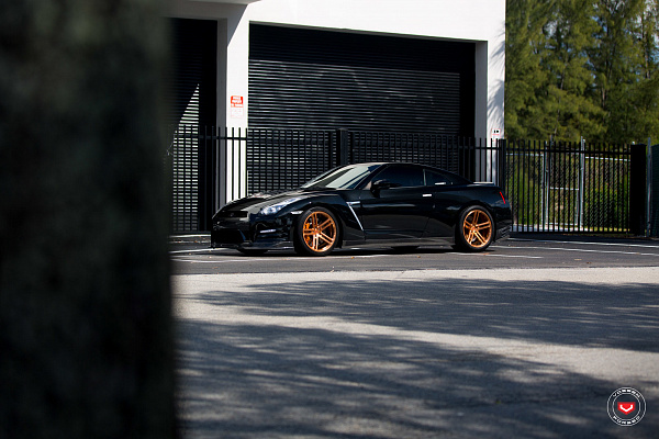 Фото дисков Vossen CG-202 Глянцевая медь на Nissan GT-R