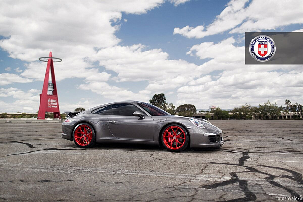 Фото дисков HRE P101 Красный глянец на Porsche 911 VII