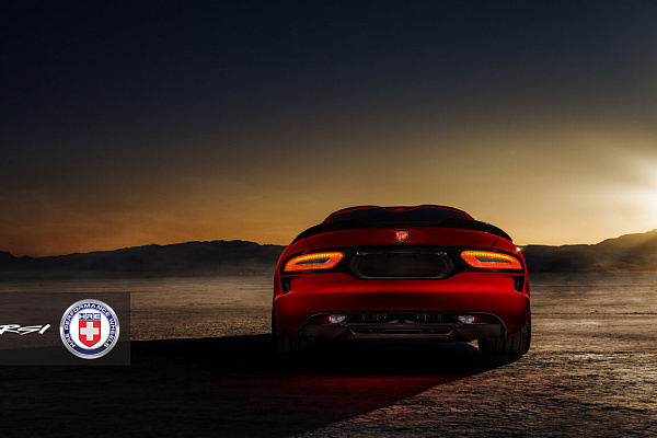 Фото дисков HRE P106 Сатиновый тонированный лак на Dodge Viper