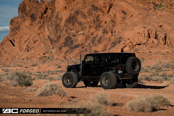 Фото дисков BC Forged LE72 // MLE72 Сатиновая бронза на Jeep Wrangler III (JK)