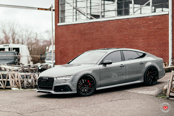 Фото дисков Vossen S17-01 Черный глянец на Audi A/RS 7 (4G)