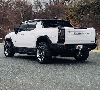 Фото дисков 4PLAY 4PF6 на GMC Hummer EV