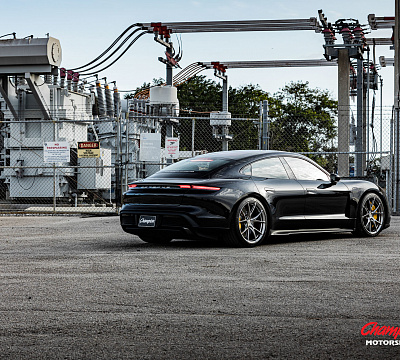 Фото дисков Vossen RS74 на Porsche Taycan I