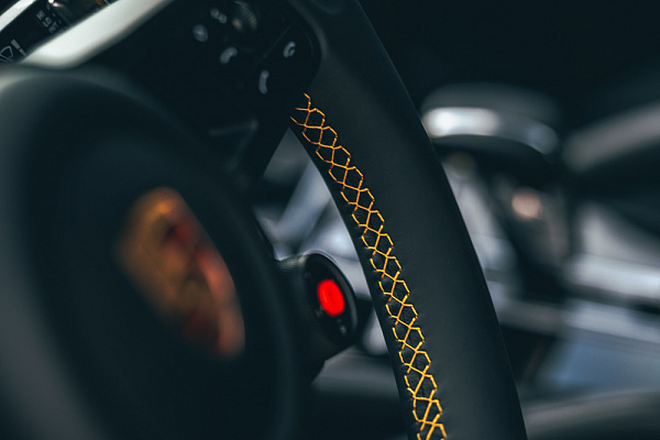 Фото дисков Brixton Forged PF10 Черный глянец на Porsche Cayenne III