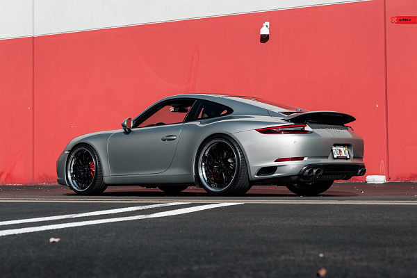Фото дисков Anrky RS3 Черный глянец на Porsche 911 VII