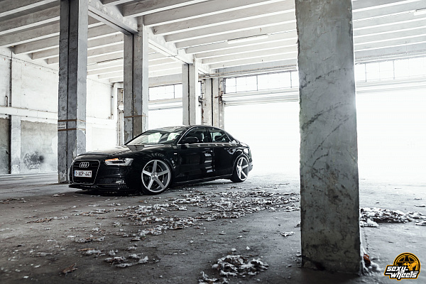 Фото дисков Vossen CV3 Глянцевый лак на Audi A/S/RS 4 (B8)