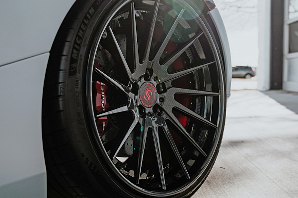 Фото дисков Strasse Wheels SV15T Deep Concave FS Другой цвет на McLaren 720S