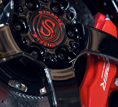 Фото дисков Strasse Wheels S5 Signature на Dodge Viper