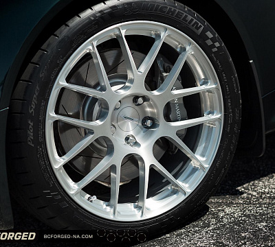 Фото дисков BC Forged RS40 на Aston Martin Vantage 3