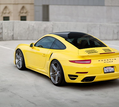 Фото дисков HRE P107 на Porsche 911 VII