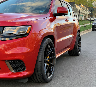 Фото дисков HRE P104SC на Jeep Grand Cherokee IV
