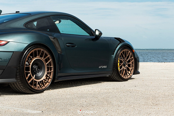 Фото дисков Anrky AN20 Aerosport Сатиновая бронза на Porsche 911 VII