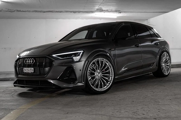 Фото дисков ST Wheels ST11 Полированный лак на Audi E-tron