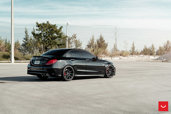 Фото дисков Vossen HF-3 Черный глянец на Mercedes-Benz C-Class (W205)