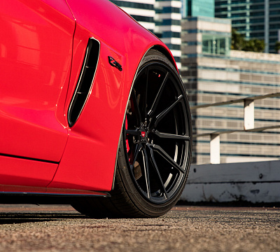 Фото дисков Vossen M-X2 на Chevrolet Corvette C6