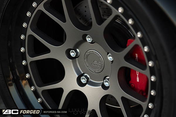 Фото дисков BC Forged LE72 // MLE72 Матовый графит на Porsche Cayman I