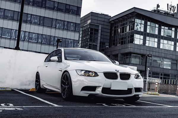Фото дисков MRR NES SS-1.1 Черный глянец на BMW 3/M3 (E90)
