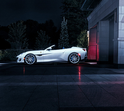 Фото дисков HRE P104SC на Ferrari Portofino