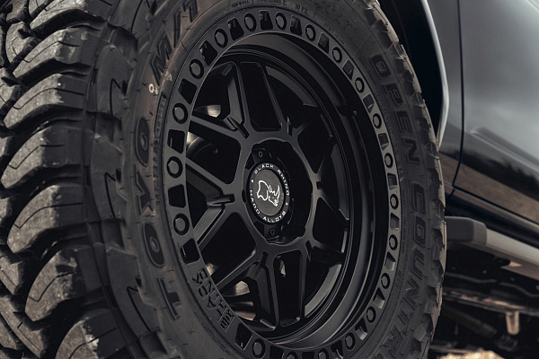 Фото дисков Black Rhino KELSO Черный сатин на Ford Bronco