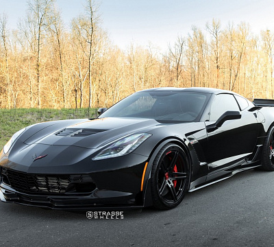 Фото дисков Strasse Wheels SP5R Deep Concave Monoblock на Chevrolet Corvette C7