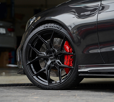 Фото дисков Vossen HF-5 на Mercedes-Benz C-Class (W205)