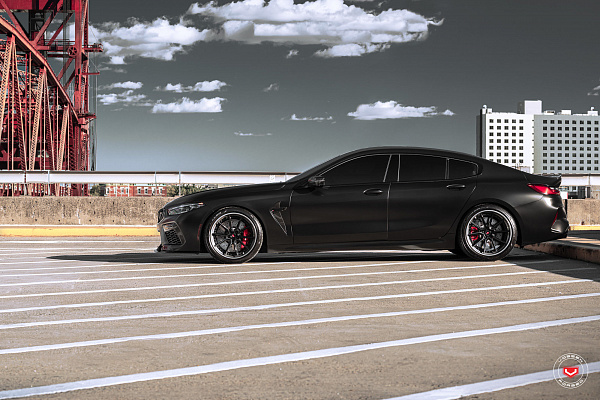 Фото дисков Vossen EVO-2 (3-Piece) Черный глянец на BMW 8/M8