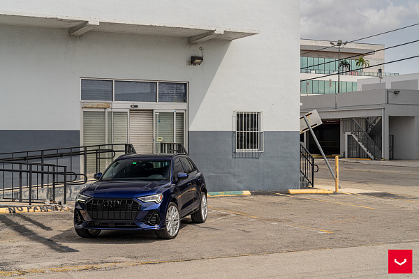 Фото дисков Vossen HF-7 Серебро на Audi Q3 (F3)