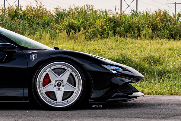 Ferrari SF90 Stradale