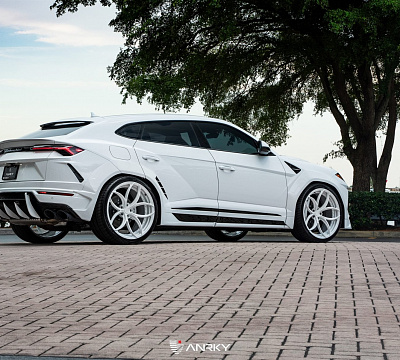 Фото дисков Anrky S2-X0 на Lamborghini Urus