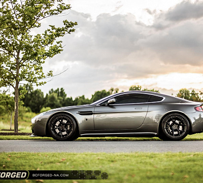 Фото дисков BC Forged RZ05 на Aston Martin Vantage 3