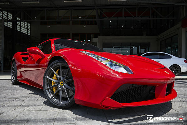 Фото дисков Vossen EVO-2 Глянцевый темный лак на Ferrari 488