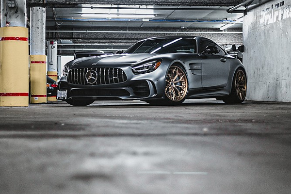 Фото дисков Brixton Forged CM6-R Сатиновая бронза на Mercedes-Benz AMG GT I