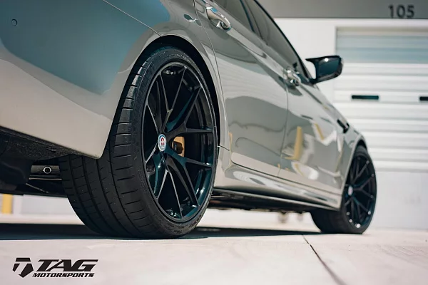 Фото дисков HRE P101 Черный глянец на BMW 5/M5 (G30/F90)