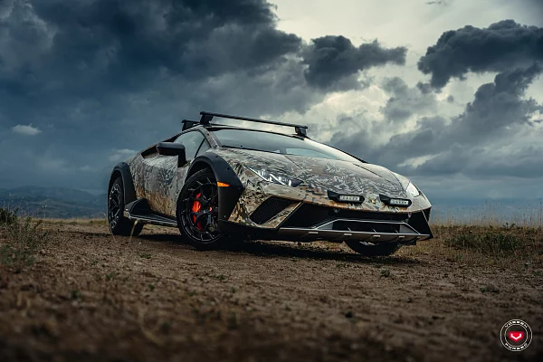 Фото дисков Vossen LC3-01T Черный глянец на Lamborghini Huracan