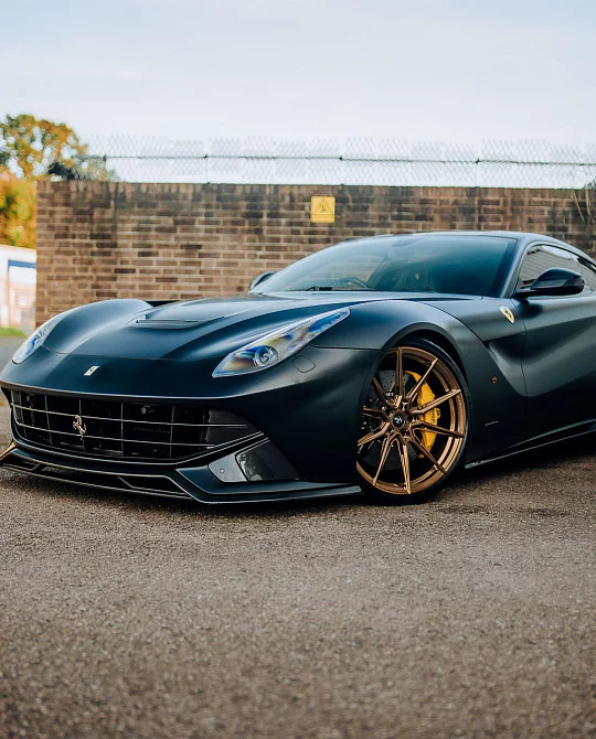 Фото дисков EVO-2R Глянцевое темное золото на Ferrari F12