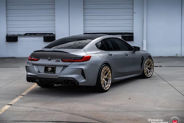 Фото дисков Vossen LC3-01 Глянцевая шампань на BMW 8/M8